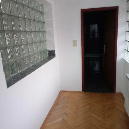 Apartman E&e Pyramid *