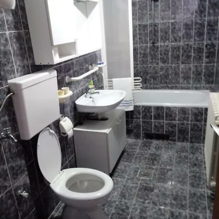 Apartman E&e Pyramid *