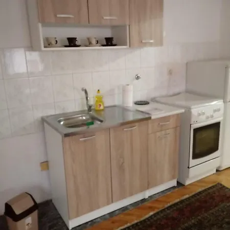 E&e Pyramid Apartman