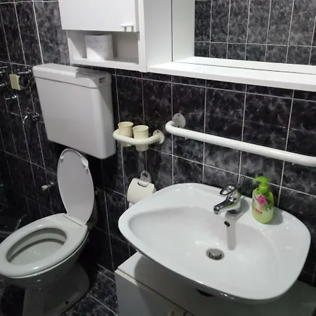 E&e Pyramid Apartman Visoko